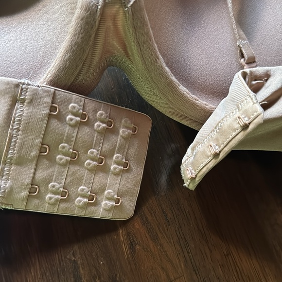 SKIMS Ultimate Collection Strapless Push Up Bra NWT - Picture 6 of 11